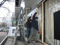 /album/fotogalereya-zamena-stekla1/tri-vitriny-dzhambo-n-o-45-parikmakherskaya-061-jpg/